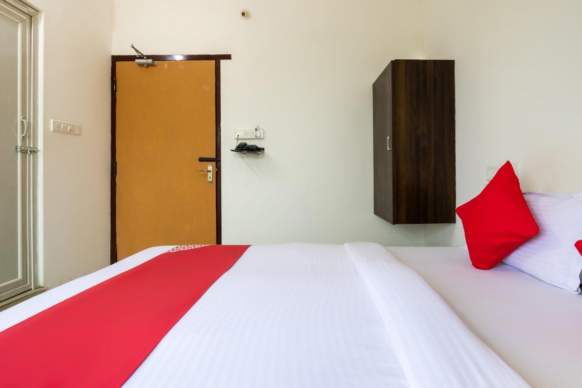 Oyo Splenor Inn Kammasandra Dış mekan fotoğraf